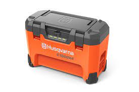 [970704801] Husqvarna 40-C1000X Acculaderbox (voor 4 accu's)